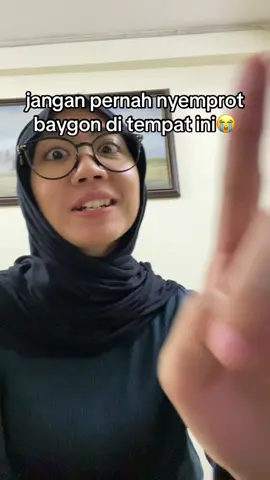 segala jenis kecoa keluar