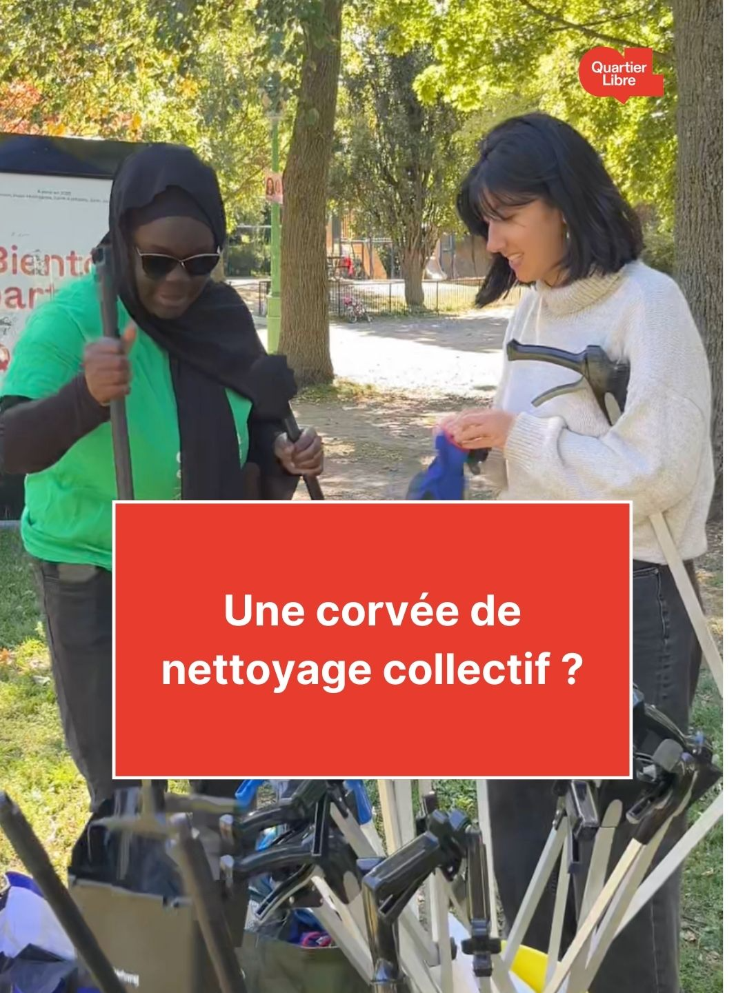 À quoi ça ressemble de participer à une corvée de nettoyage collectif ? 🧹 Le 20 septembre dernier, Quartier Libre s’est rendu au parc Beaubien, dans l’arrondissement d’Outremont, pour couvrir une corvée de nettoyage collectif organisée dans le cadre de la Journée mondiale du nettoyage de la planète. Armés de gants, les citoyen·ne·s du quartier se sont réunis, souvent en famille, pour ramasser les différents déchets du parc : plastiques, cartons de jus, et même... un couteau ! La prochaine corvée, organisée en collaboration avec le Regroupement des Éco-quartiers et Mission 1000 tonnes, aura lieu en avril. Un reportage de @anaisinforme  @regroupementeqmontreal #corvéenettoyage #déchets #plastique #outremont #montréal #parcbeaubien #écoquartier