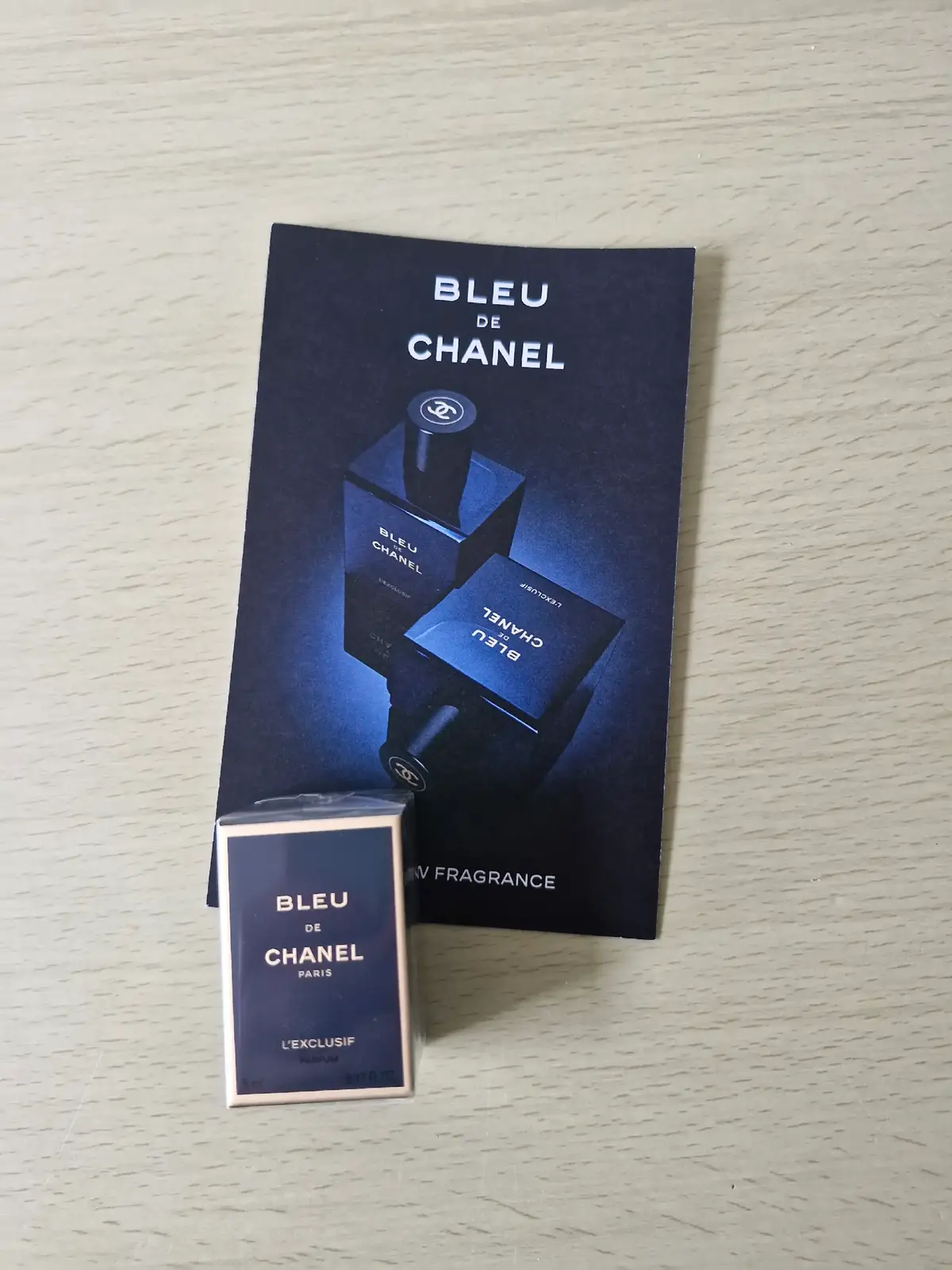 AD : Gifted by @We Are Eves in collaboration with @Chanel how stunning is this scent!  Let me introduce you to the incredible Bleu de Chanel available in 3 sizes perfect for that loved males christmas wishlist.  With notes of Ambery Cedar and Tonka Bean arousing your senses with a warm and sensual feel! It's long lasting and goes a long way when used meaning you can get the most out of your scent! It smells sensational and is a must have for your man's collection 💋 #weareeves #chanelbeauty #bleudechanel #fragrances #gifted 