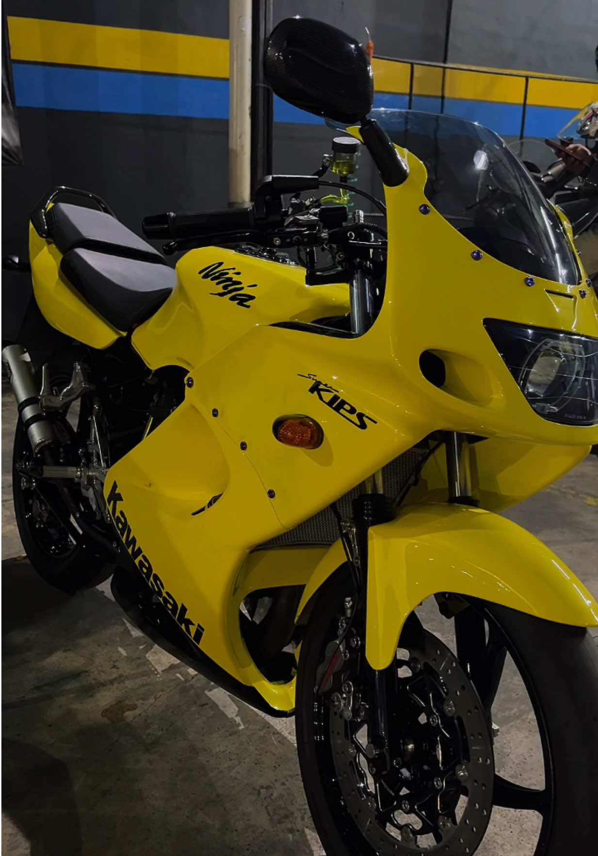Pesona motor lawas #ninjarr #twostroke #ninja #yellow 