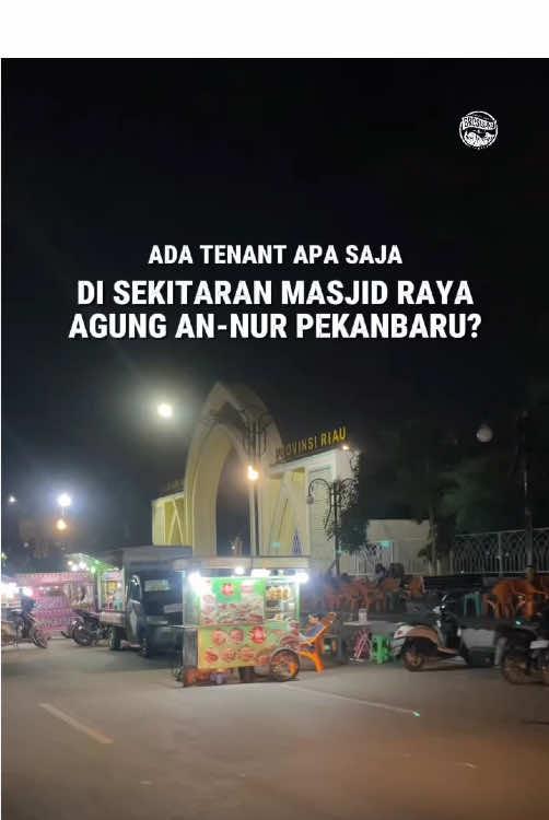 Jangan skip video ini untuk lihat ada tenant apa aja di sekitaran Masjid Raya Agung Annur Pekanbaru🥢🍽️. Sekarang kawasan ini udah ramai banget sama pedagang kuliner, apa jangan-jangan sebentar lagi jadi Cut Nyak Dien Part 2 ya??🤔 Next, spill tenant di area kuliner mana lagi nih BroSis? Coba komen dong! _ 📍Jalan Moh Dahlan, Jalan Hangtuah, Jalan Sultan Syarif Qasim (Sekitaran Masjid Agung Annur Pekanbaru). _ 🔥 Ada apa di Pekanbaru? Cek review @brosispku 🌟 Cek beragam highlight di Instagram @brosispku 🍻 Ingin tampil di brosispku? Hubungi WA tim iklan @brosispku di bio 🌐 Follow juga IG: @brosiskerja @brosisdeal @brosisid @brosisproperty #brosispku #brosis #pku #pekanbaru #riau  
