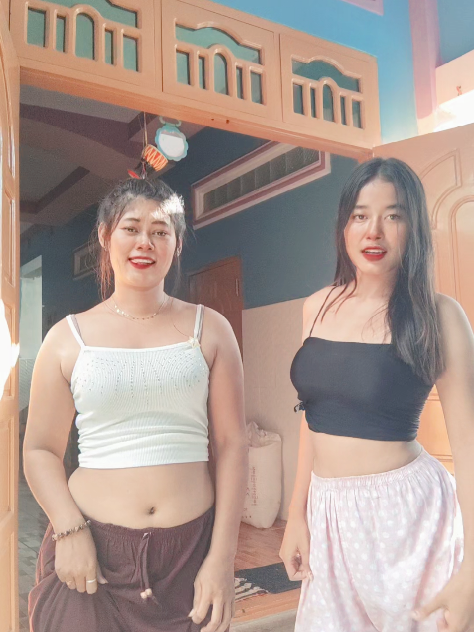 #မညီမညာကကွက်များနဲ့ကနေသူတွေပါ😁😁 #ဗိုက်ခေါက်🤧🖤 #စိုးမိုးချင်းလို့❤🤗 #