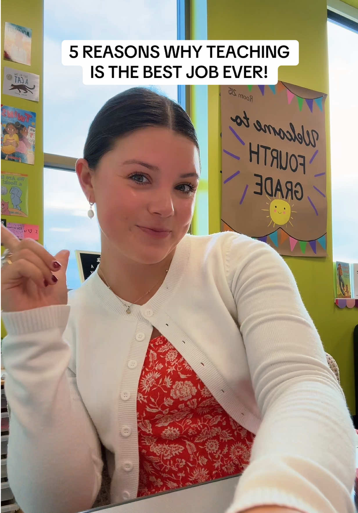 5 reasons why teaching is the best job! 💕 #teachersoftiktok #studentteaching #earlychildhoodeducation #elementaryteacher #elementaryschool #teacherfyp 