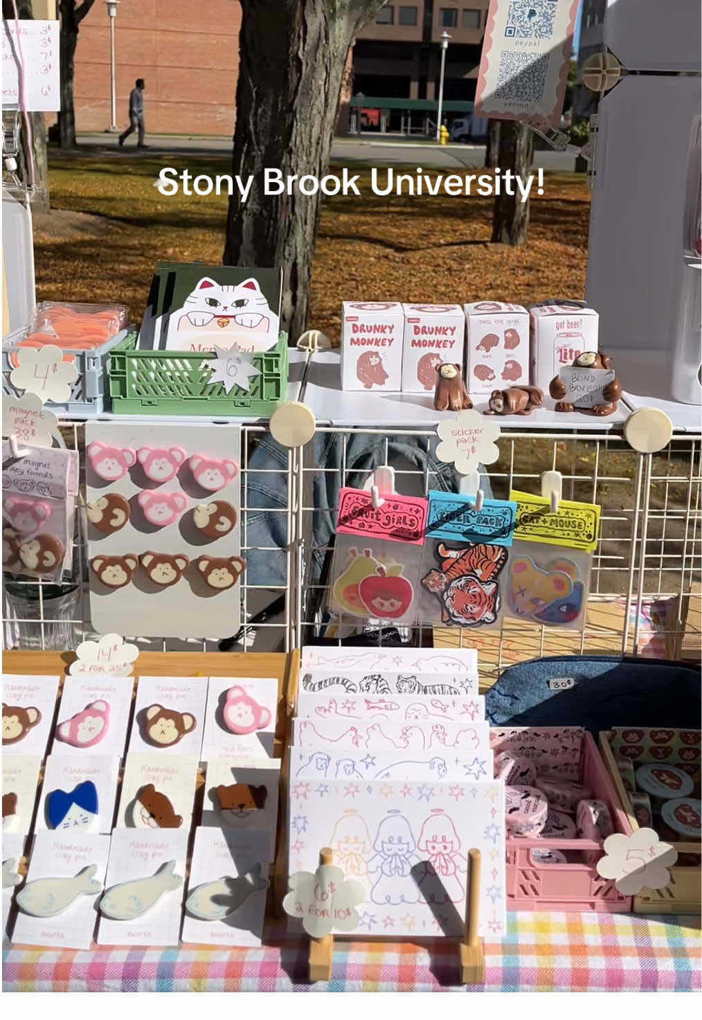 Had such a good little time vending here!! Thank u for the love Seawolves  #DIY #handmade #crochet #felt #trinket #keychain #magnet #blindbox #polymerclay #gacha #stationery #SmallBusiness #artmarket #craftfair #twee #whimsy #fyp