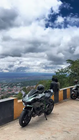 #ကြည့်လို့မရိုးနိုင်သောviewpoint #ကော်ဖီလေးသောက်ရင်းနဲ့ဆိုသိပ်ကောင်းမှာ #tiktok2025#tiktok2025ut 