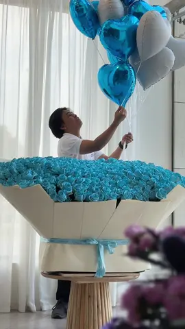 Luxury has a color, and it’s Tiffany Blue 🩵  #flowersae #dubaiflowers #dubailife #blueroses 