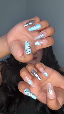 It’s giving gnarly!! #pressonnails #amolapressons #customnails #pressonnailstutorial @Amola US Store 