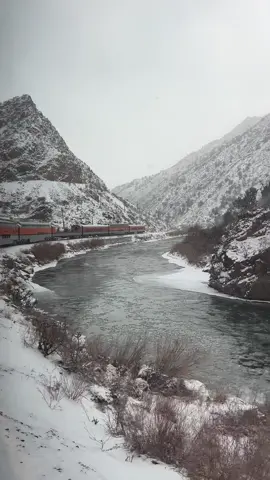 it’s too hot outside #colorado #traintok #wintervibes #winteraesthetic 