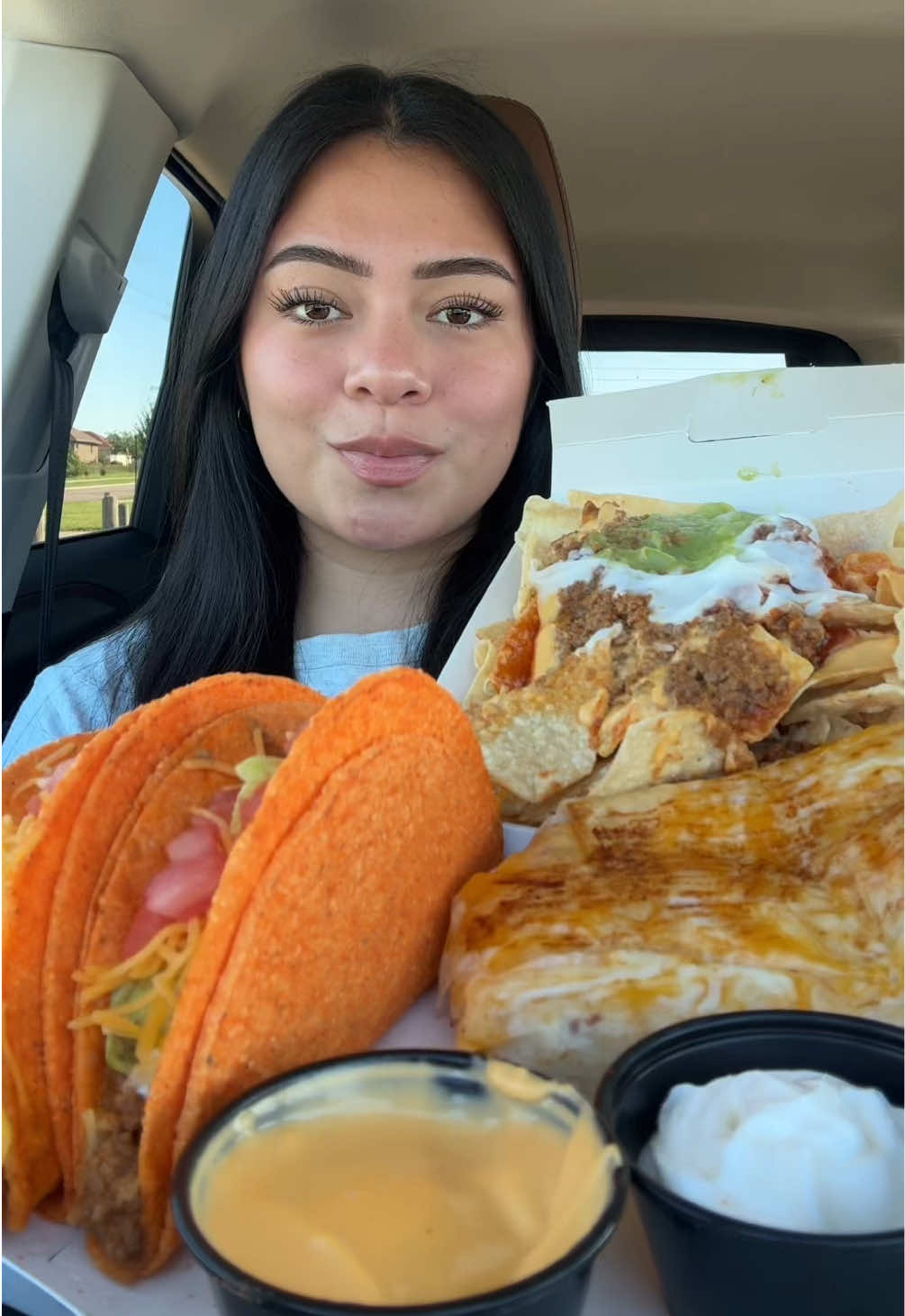 Comiendo @tacobell 🔔🌮🌯 #tacobell #mukbang #fyp #crunchyasmr #viraltiktok 