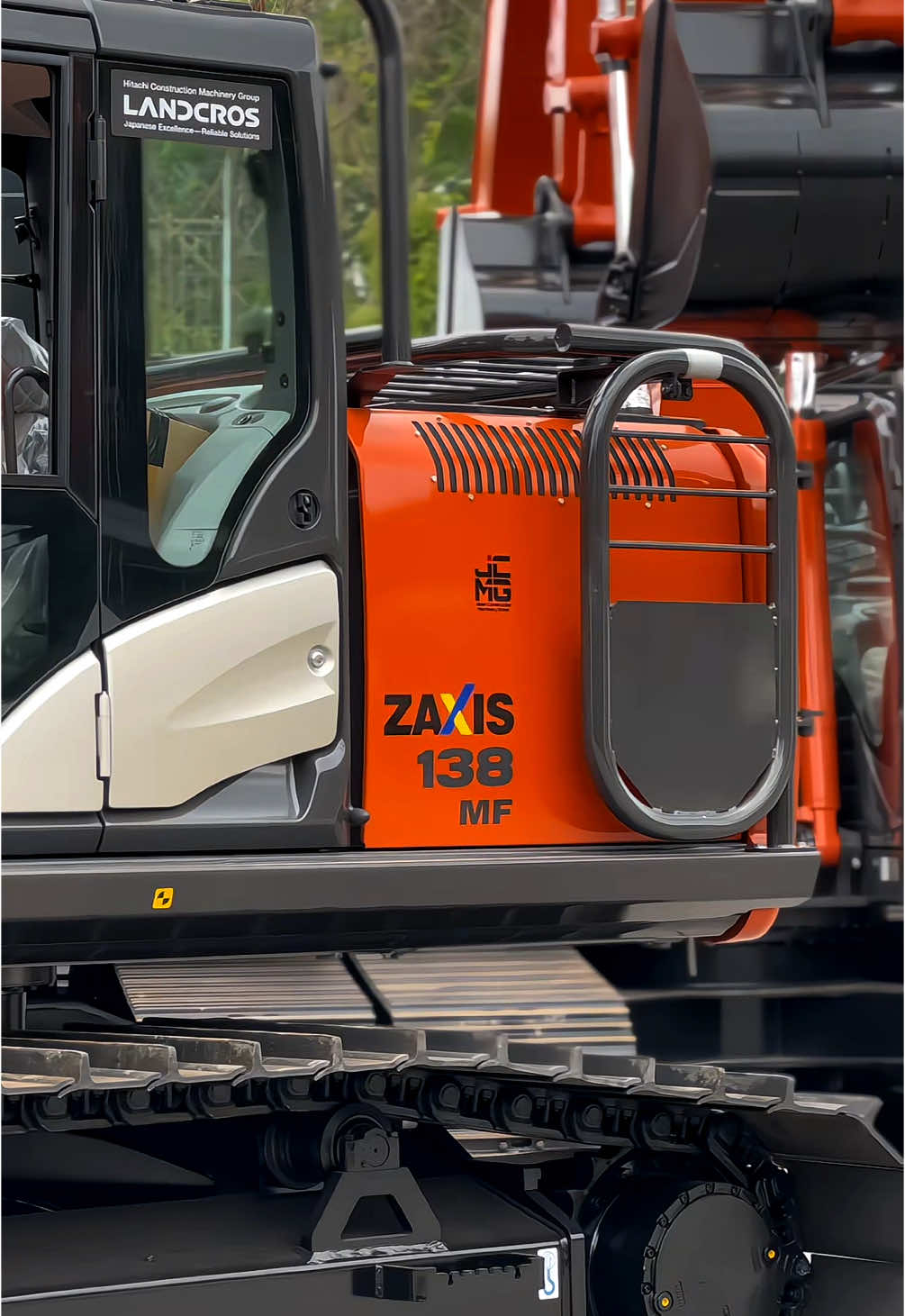 Ada kah unit yang pake solar busuk tapi tetep bisa beroperasi selain HITACHI ? #hitachi #excavator #operatormuda #alatberat 