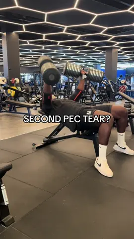 Incline dumbbell press challenge @Karim @Elias Engquist #gharilla#bodybuilding#gym  @liftoff_app to check your ranking