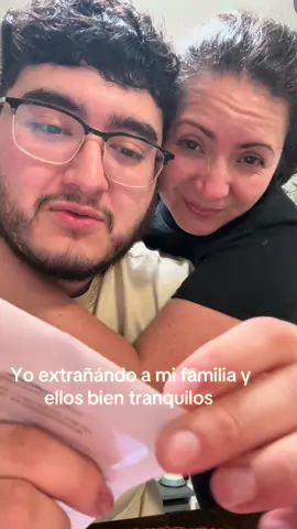 #foryoupage #elsalvador🇸🇻 #familia #viral yo extrañándolos y ellas bien tranquilos sin mi después de 5 días en El Salvador 