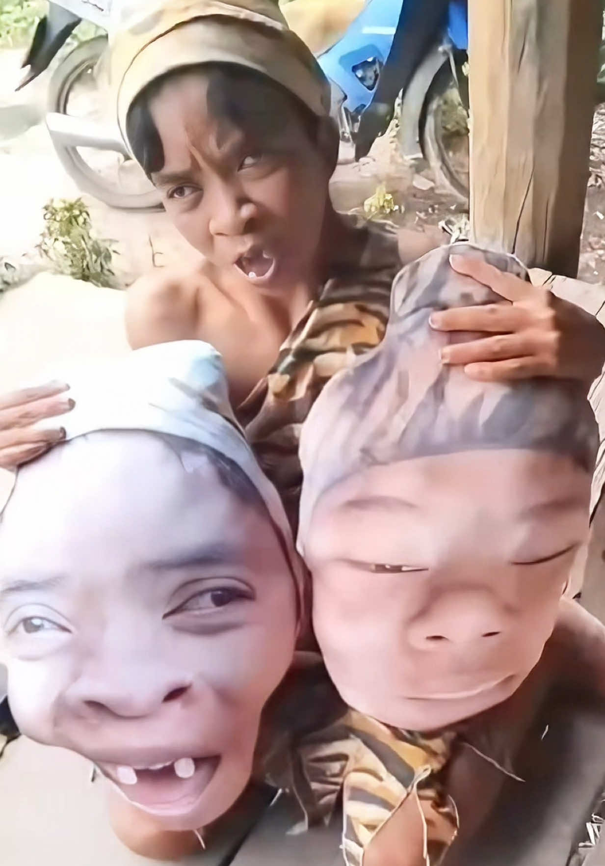 เฮียบอกสุดยอดมาก แก้วบอกชอบมาก ฮิ้ววววว!~  ตลกคอมเม้นใน TikTok เฮียจินมาก  1 . พูดแบบบูมเมอแรง 2 . ให้แก้วหรืออา ? 3 . นอนแล้วจะฝันร้ายมั้ย  555543356453445445 🤣🤣🤣 #ตลก #ขำ #เฮียจิน #แก้ว #เฮียจินกับแก้ว #ฮิ้ววว #หมอนสกรีน #หมอนสั่งทำ #หมอนไดคัท #ของวัญ #ของขวัญตลก #หมอนตลก