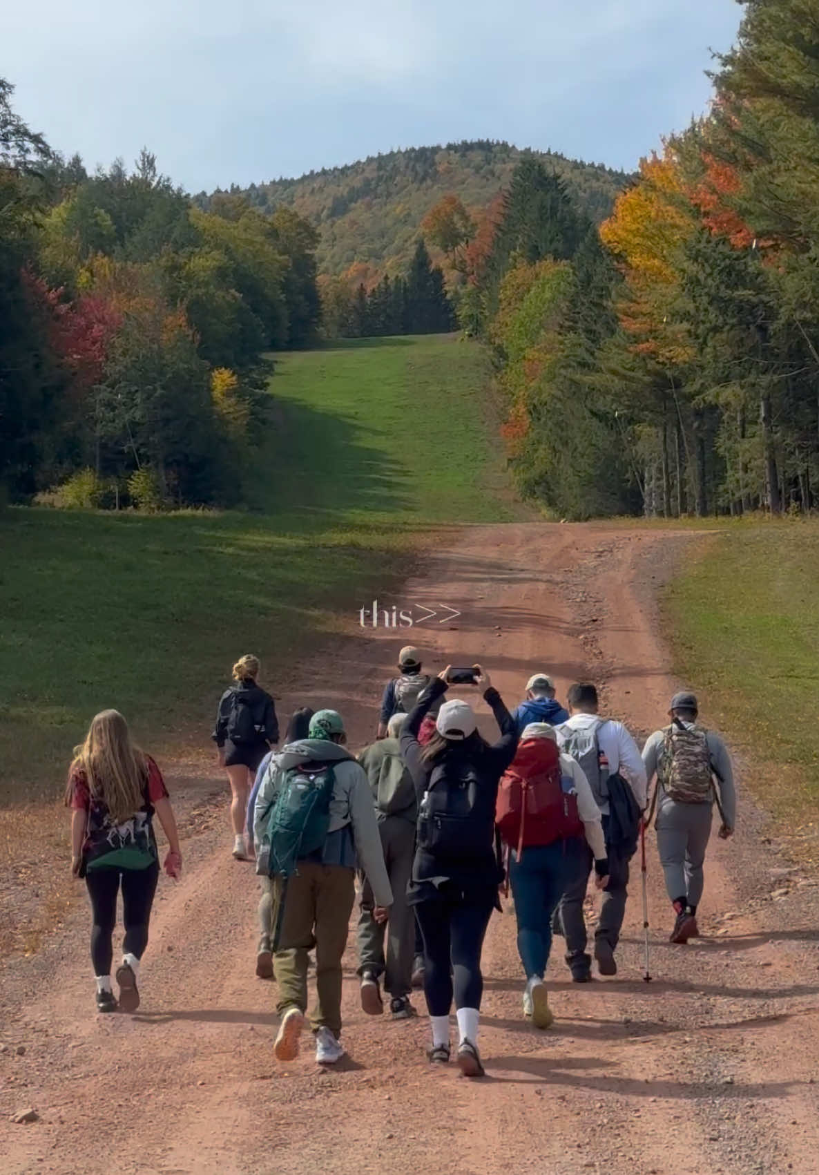 Epic fall hike on Hunter Mountain with @OvR 🍂🏔️ The colors were unreal, the air crisp, and the views worth every step. Couldn’t have asked for a better crew to hit the trails with. #dontmissthebus 