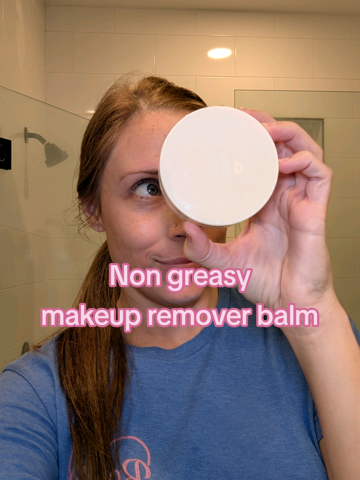 Hands down the best makeup remover I've ever tried!  Head to my BIO to grab yours!  #makeupremover #cleaningredients #momsover30 #fyp #CapCut 