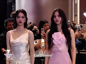 Amo que cada vez son más en la industria del GL #YEntertainAwards2025 #glcouples #glseries #foryou #fyyy 