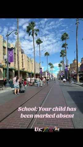 Making memories with my broke besties 👯 