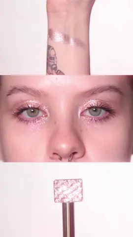 💗 The metallic gray-pink paired with multi-colored glitter adds a dazzling shine✨ S040 Albin✨ Do you like it❓ #OdenseyeCosmetics #Odenseye   #Eyeshadow #lipstick