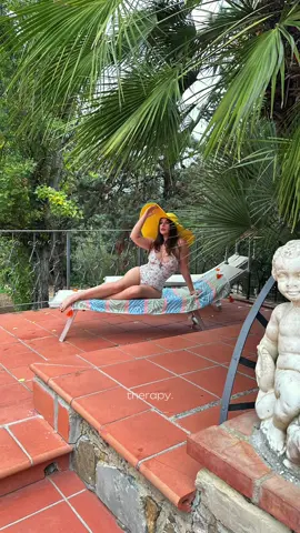 Some of y’all forgot how REAL bodies look like, how REAL skin looks like, how REAL hair looks like. So imma do y’all a favor and remind you! You’re welcome!😘 #Toscana #Autumn 