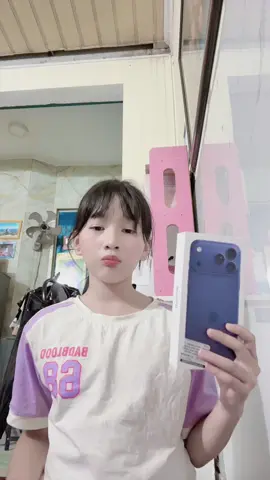 Flex nhẹ  . Coi vui đừng to6 bé ạ !#iphone17air#xuhuongtiktok 