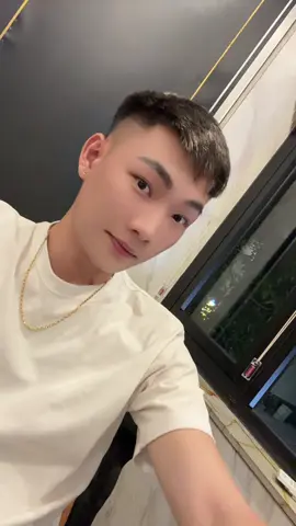 Sống cuộc đời bình thường. Không có người mình thương, không có người thương mình…! #quangnobi98 #xuhuong 