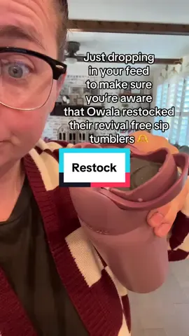 This gorgous color has been sold out for a while but it’s back! By far my favorite tumbler ever! 10/10!! #owala #owalawaterbottle #owalafreesip #springrevival 