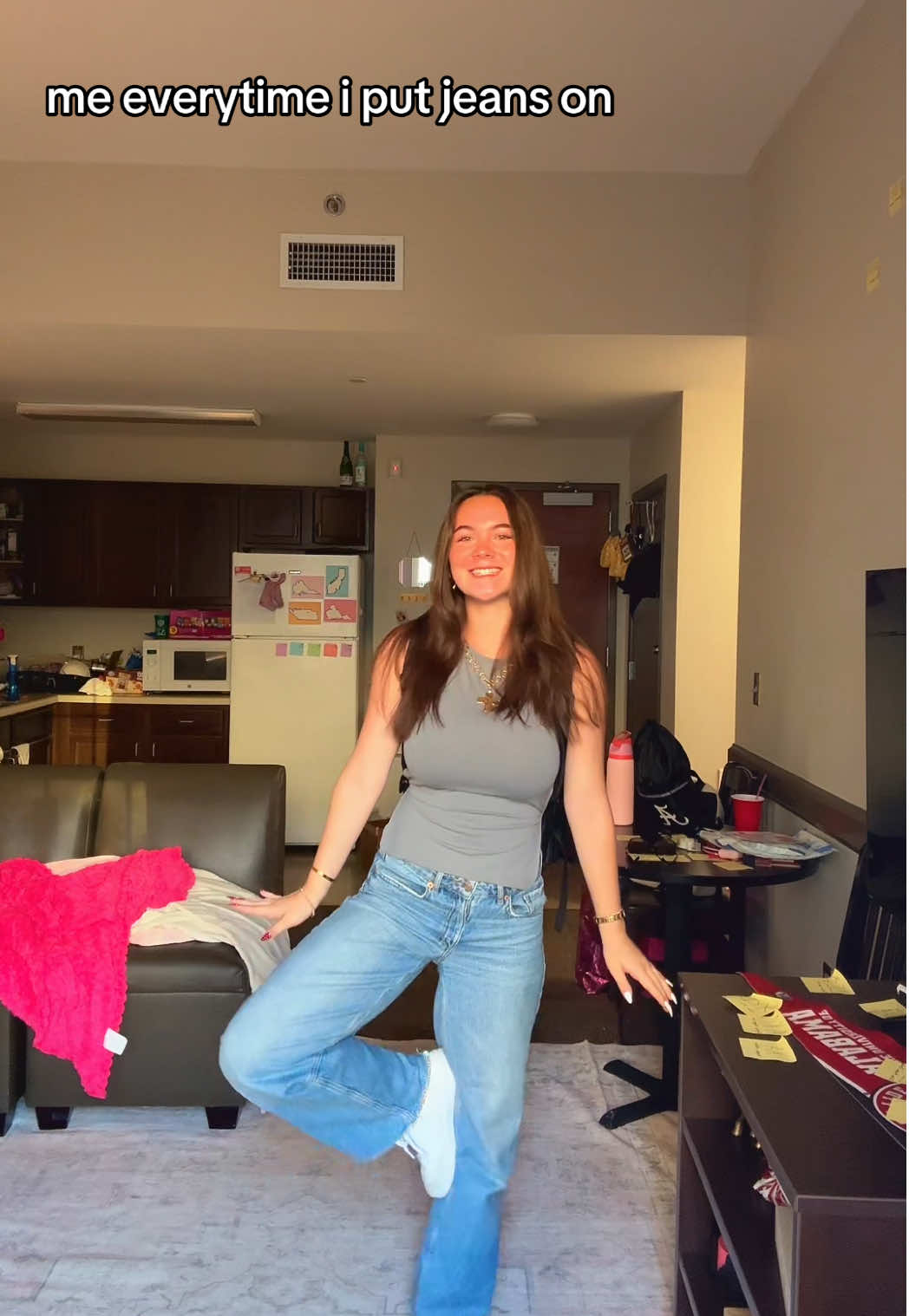 80° can’t stop me #bama #jeans #chunkyjewelry 