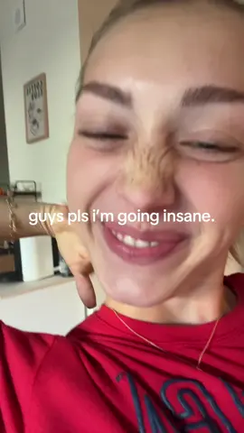 no cause i might lose my mind. can we pls start putting our eye masks on the right way 😭😭 #eyemasks #fyp 