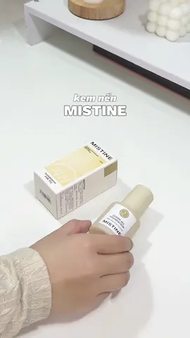 kem nền Mistine siu êm lun nha mấy bà ơi dùng 24h khoing trôi lun #mistine #kemnenmistine #kemnen #makeup #tnhugne 