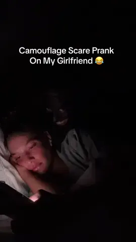 HER SCREAM 😂😂 #couples #desandnaz #prank #fyp 