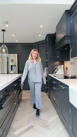 I’m back streaming on TikTok every day! I missed you 💕💕