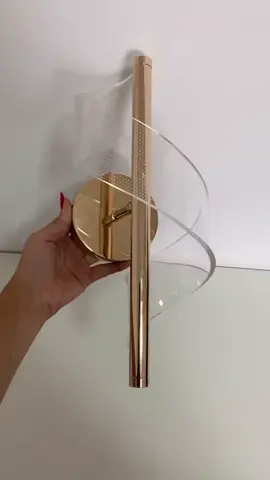 Dê uma olhada em Arandela de Parede Led Espiral Acrilica Nórdica Bilho Ondas Decorativa 2w 110v/220v por R$97,00. Compre na Shopee agora!  Link na bio Link nas mensagens 