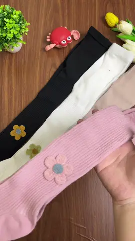 Quần tất là thứ không thể thiếu trong mùa đông cho bé#xuhuong #quantatchobe #thoitrangbegai 