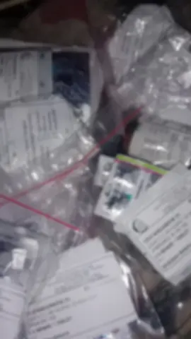 obat sebanyak ini klu masih sakit juga selama seminggu harus di periksa lebih lanjut LG🙃