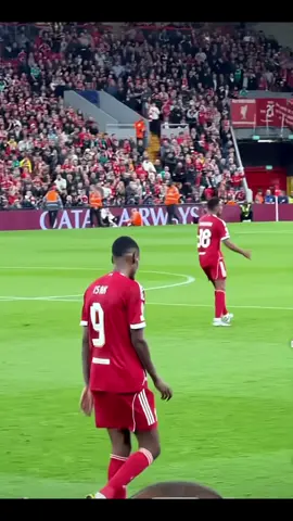 Alexander Isak did not have a pre season game, bro getting tired quickly.#football #viral #videos #fyp 