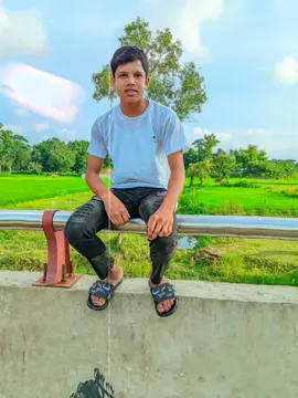 জীবনে অনেক রকমের বাঁধা সম্মুখিন হতে হবে। এটা স্বাভাবিক।#fotikchori_chottogram_bangladesh #tiktokbangladesh #viralvideo #newvideo #foryoupage 