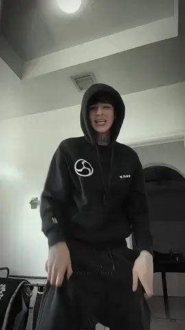 plantilla?🫵🏻🔵🔵😅#bandonova💙👺 #editsdemaxvalenzuela #plantilla #frasesnova #strangehuman 