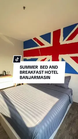 Staycation di sini puas banget bisa liat siring + sungainya kota Banjarmasin 🤩✌️bisa ke rooftop nya juga GRATIS ‼️ #promoseruweekend #infohotelbagusbanjar 