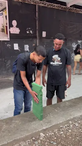 Como levantar todas as madeiras de uma vez? 🧠