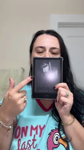 This book kept me up ALL NIGHT. 70% done and oh man I can't wait to finish this! Calling all dark romance girlies, I went to bed so late and woke up thinking about Ares. @Jagger Cole did their thing with this book. #goodmorning #darkromance #darkromancereader #darkromancereads 