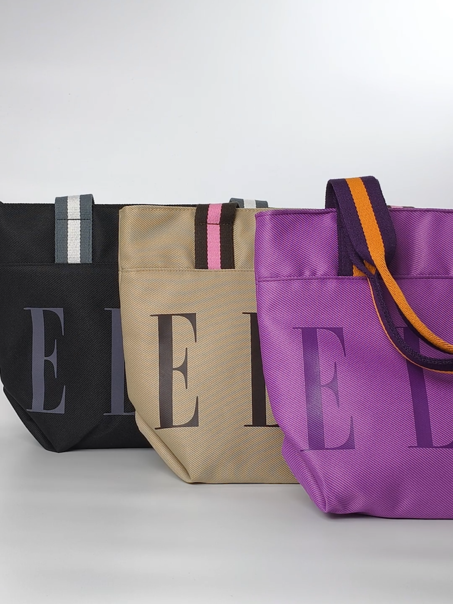 ✨ ELLE Tote Bag สกรีนโลโก้สุดเก๋ ดีไซน์มินิมอล เรียบหรู ใบเดียวใช้ได้ทุกวัน มีให้เลือก 3 สี ดำ / ม่วง / เบจ 📌 ใครยังไม่มีรีบช้อปใส่ตะกร้าได้เลย #elle#elleofficialstore #ELLEThailand #ELLETH #ELLEproductsth #ELLEBag#ELLEStyle #BAG#กระเป๋า#กระเป๋าสะพายข้าง #กระเป๋าแฟชั่น #outfitideas #WeWearELLE #fashionstyle #สายแฟชั่น #เทรนวันนี้