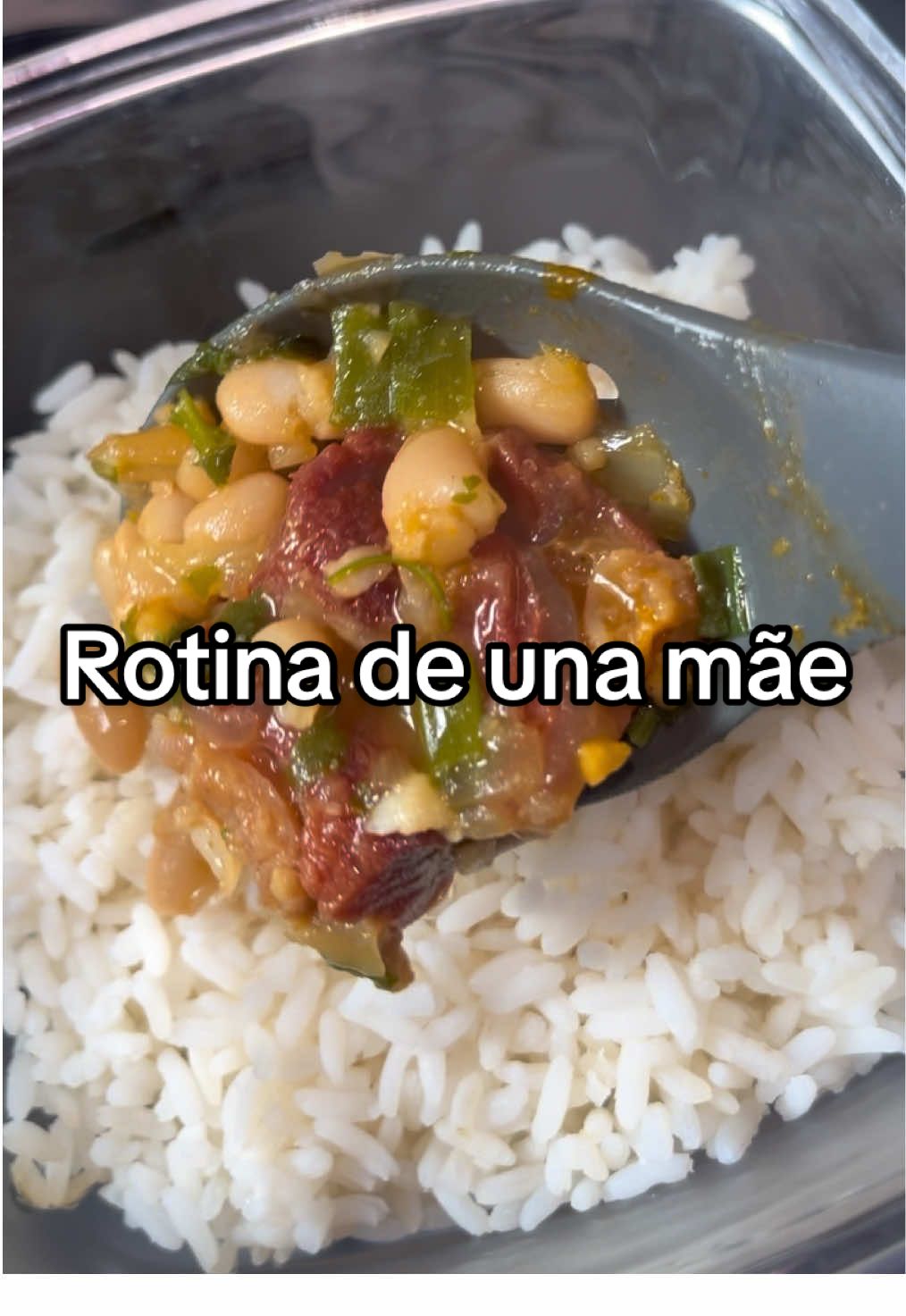 Rotina de uma mãe com uma filha que passa o dia fora 
