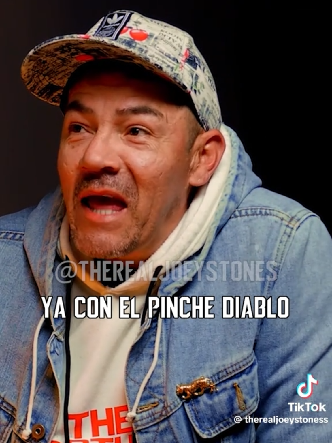 ENCUENTRAS MÁS AMIGOS EN LA CALLE... ¡QUE EN TU FAMILIA! VIDEO COMPLETO: https://youtu.be/aBSCh6X7ZA4 IG: https://www.instagram.com/joeystonespodcast/ SHOP: Shop: https://www.joeystones.com/ Tiktok: https://www.tiktok.com/@therealjoeystoness Spotify: https://open.spotify.com/show/2BTKubz08pXb76nNL9iC8r