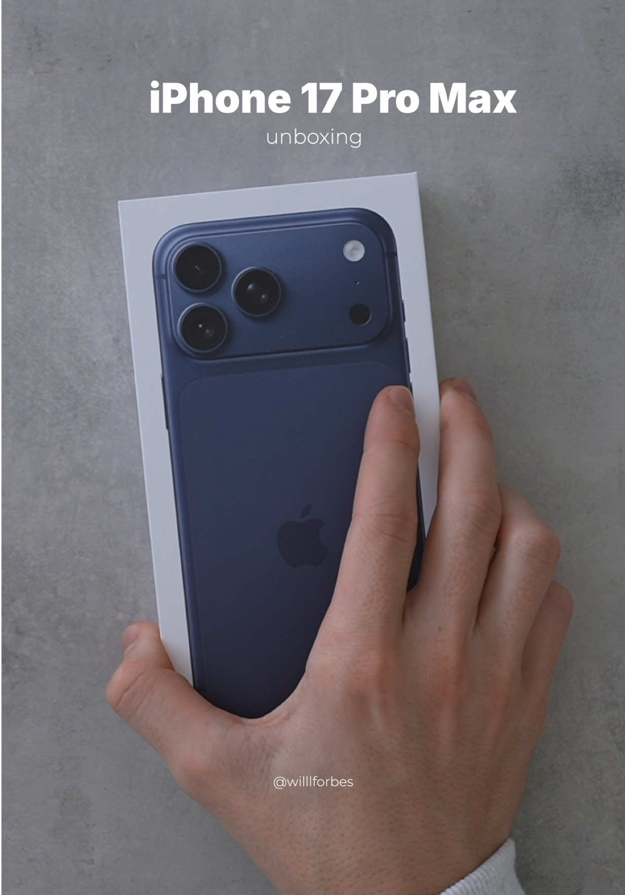What do we think of the blue? #apple #unboxing #iphone17promax #willlforbes #deepblue 