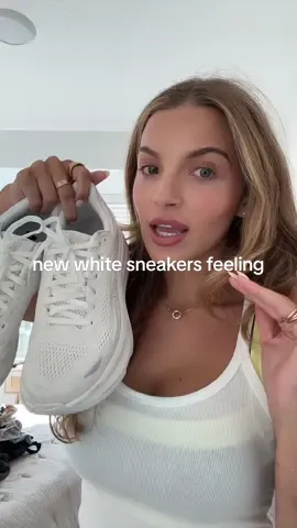new crispy white @HOKA >>> #whitesneakers #relatable #trending #workoutshoes #hokashoes 