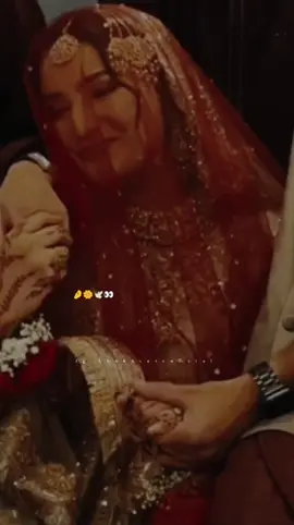 ایک لڑکی جب رخصت ہوتی ہے  تو وہ صرف اپنا گھر ہی نہیں چھوڑ رہی ہوتی  بلکہ گھر کے ساتھ ساتھ اپنا بچپن   ، اپنے ناز نخرے ،اپنی عنا  اپنا آپ بھی چھوڑ رہی ہوتی ہے  💔💔😭🕊️🫶 Emotional moments 🥺❤️‍🩹 #rukhstimoments #trending #unfreezemyacount #viral_videos #esthaticstudio 