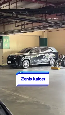Dimodif 2 warna + pake velg alpina jadi kalcer ya Toyota Zenix satu ini. Setuju ga? 😆 #ToyotaZenix #twotone #alpina #kalcer 