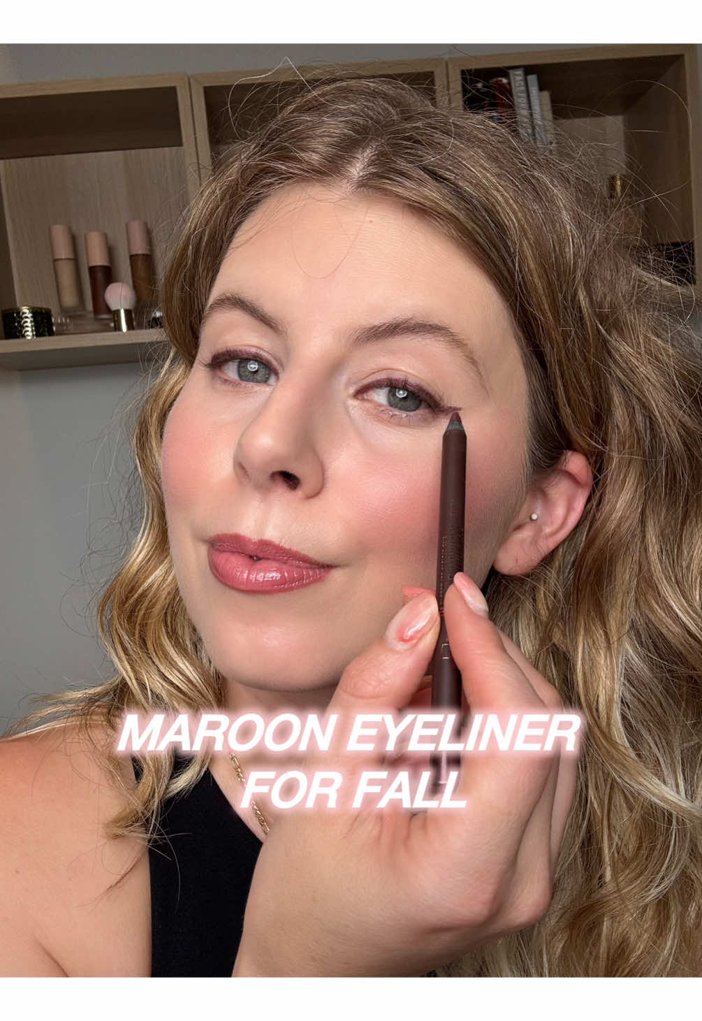 This eyeliner is perfect if you've got brown, hazel, or green eyes, but I still think it looks beautiful with my cool skin tone #Eyeliner #fallmakeup #personacsometics @Persona Cosmetics 