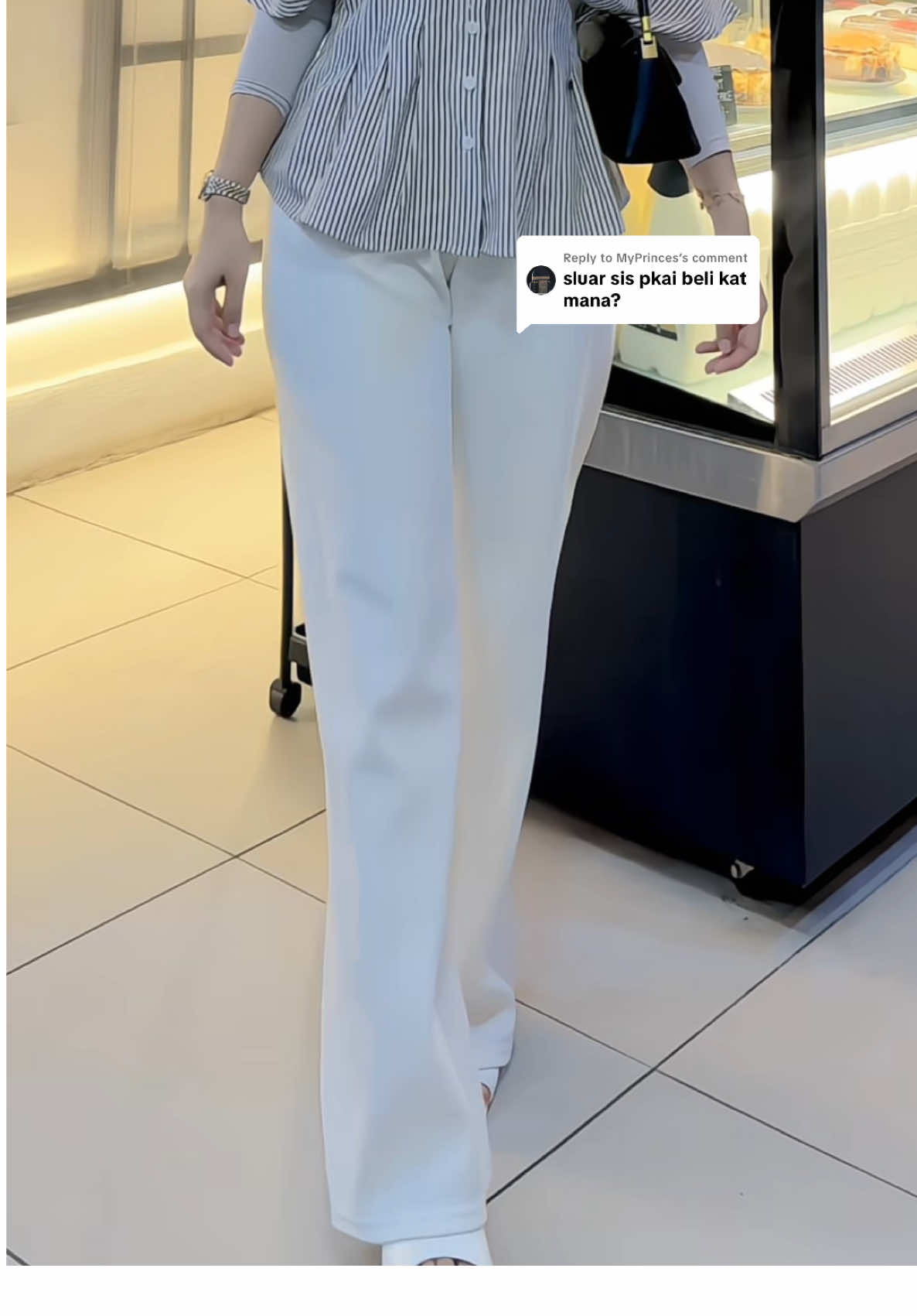 Replying to @MyPrinces kalau ada beg kuning beli jerr.. tak jarang #pants #pandaeyes 