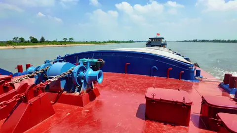 Chuẩn bị vào đường đua🥰#dântauthuyen #tauthuyenmienbac #xalan #cơkhí #ninhbinh 